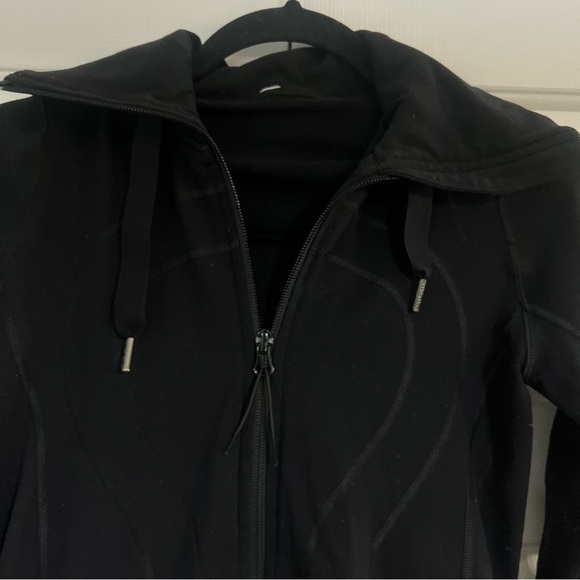 Lululemon Bundle Lot *Flawed* Size 2 Black Stride Jacket and Light Green Tank - Picture 8 of 16